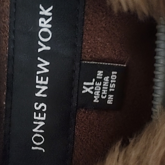 Jones New York Brown Teddy Jacket with Faux Fur Trim.New No Tag. - Picture 5 of 9